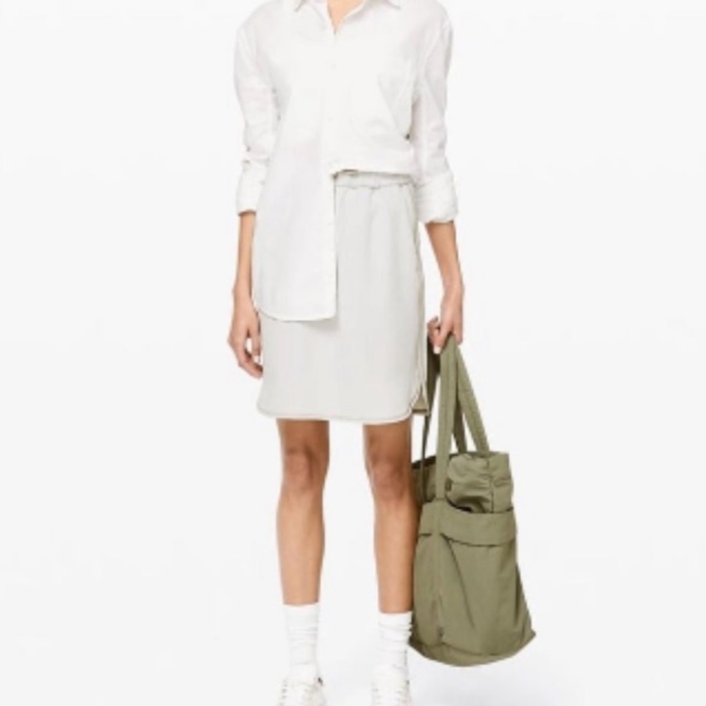 🆕 Lululemon On The Fly Skirt Woven Silverstone Size 4